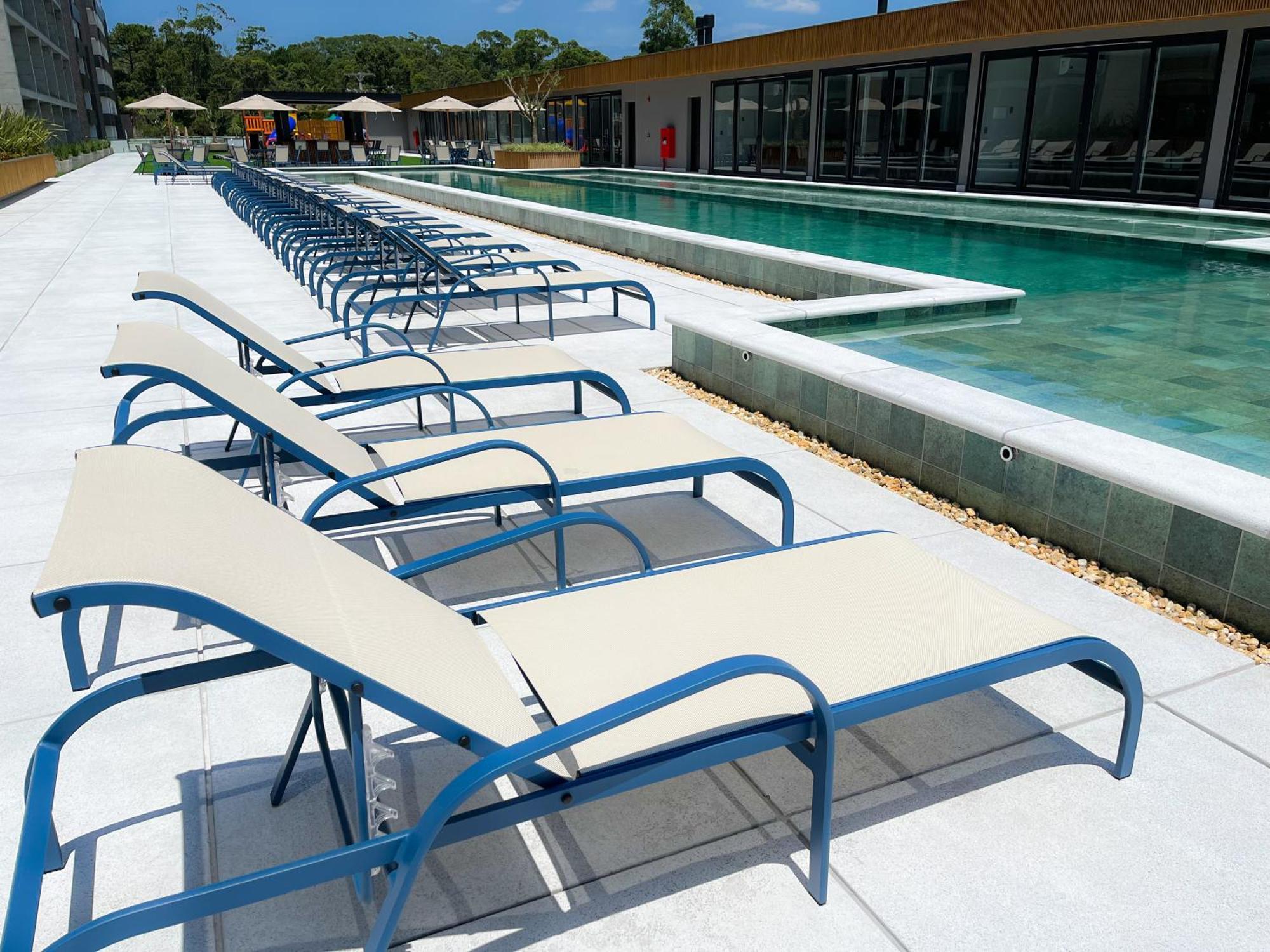 Apartment Com Piscina Aquecida E Garagem Em *