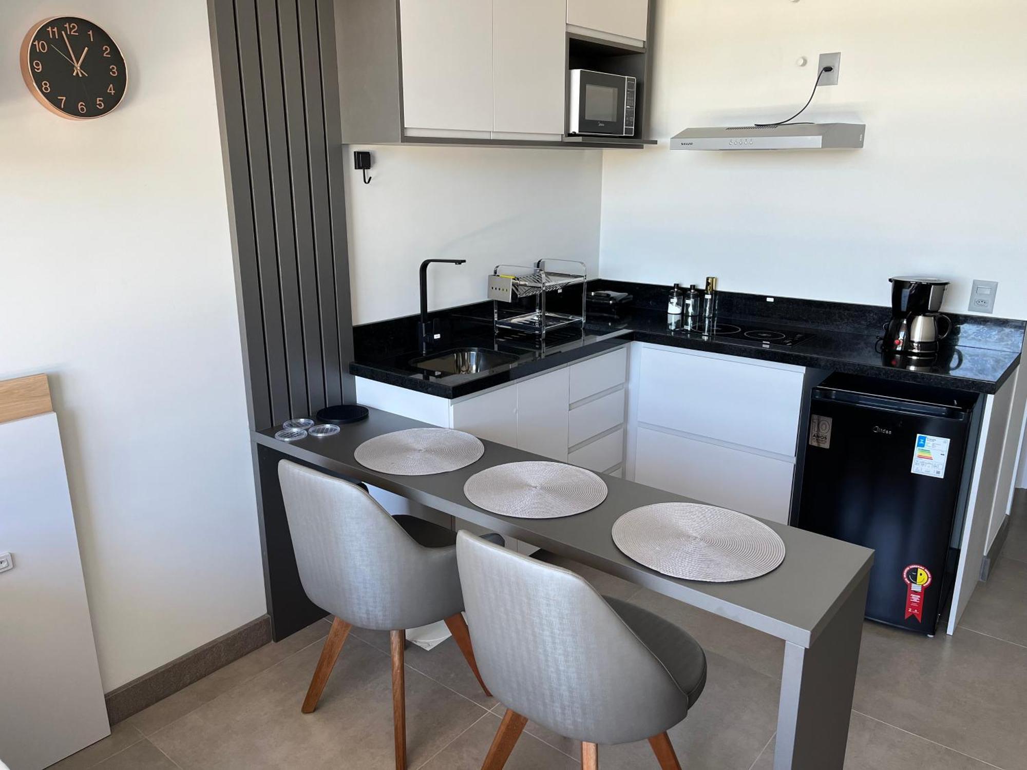 Com Piscina Aquecida E Garagem Em Apartment *