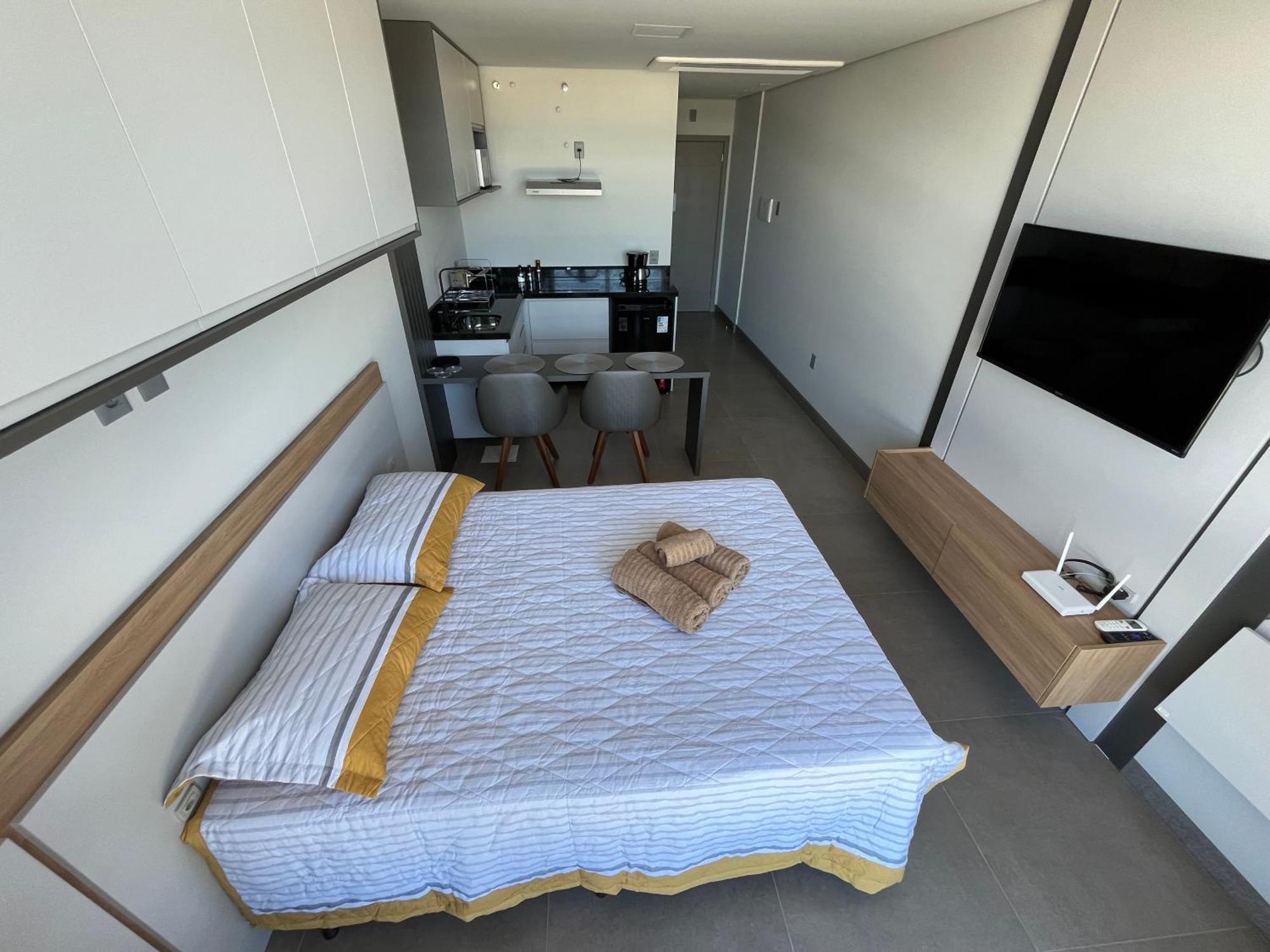 Com Piscina Aquecida E Garagem Em Apartment *