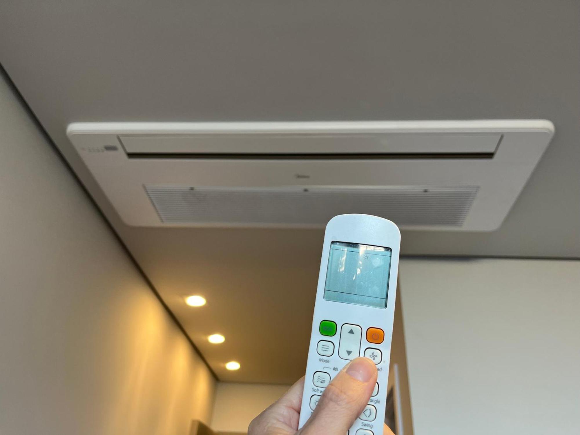 Com Piscina Aquecida E Garagem Em Apartment