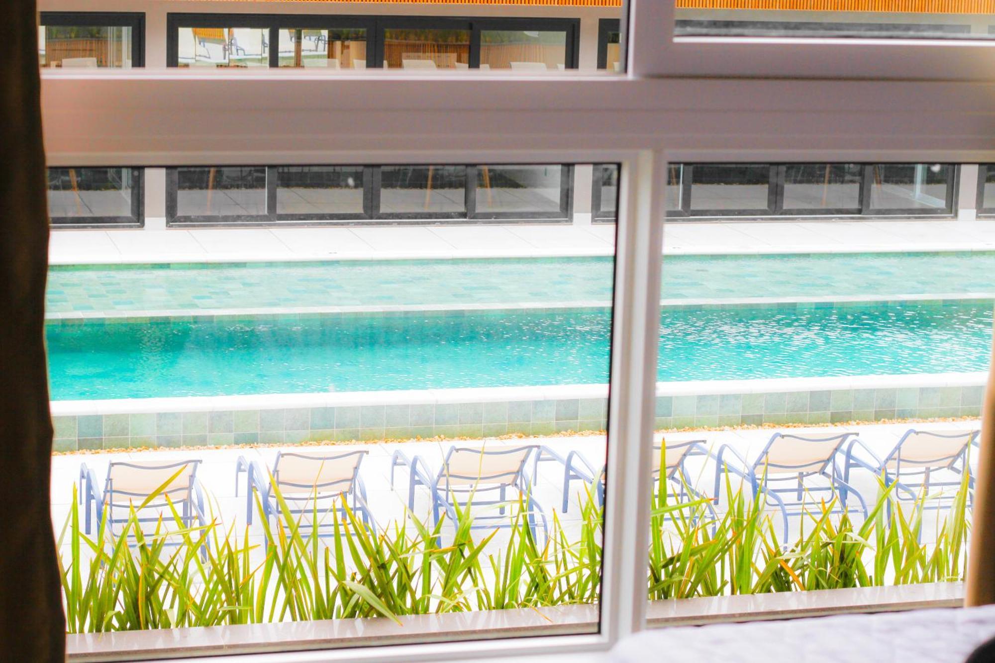 Com Piscina Aquecida E Garagem Em Apartment *